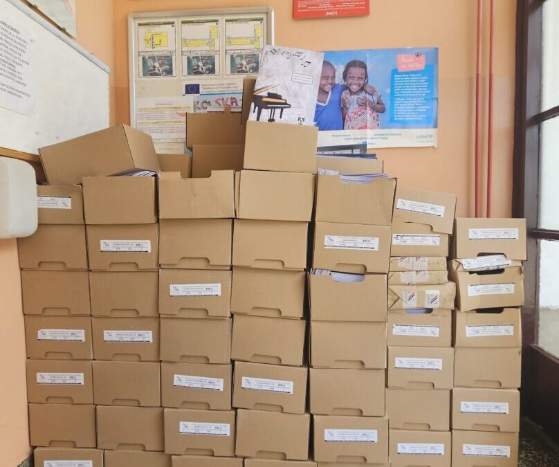 Pripreme za školsku godinu: Bilježnice stigle u OŠ Sveti Petar Orehovec