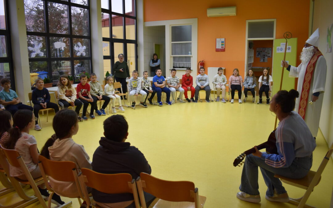 Svetog Nikolu zajednički dočekali učenici Gregurovca i Miholca
